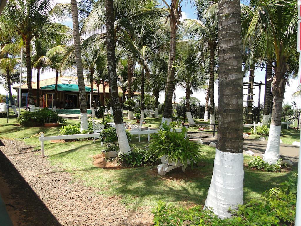 Hotel Pousada Vale Do Sol Em Pompeia Bagian luar foto