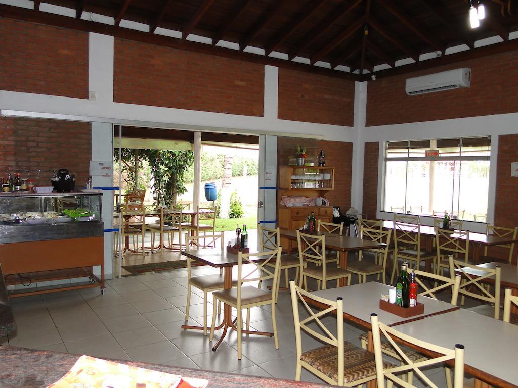 Hotel Pousada Vale Do Sol Em Pompeia Bagian luar foto