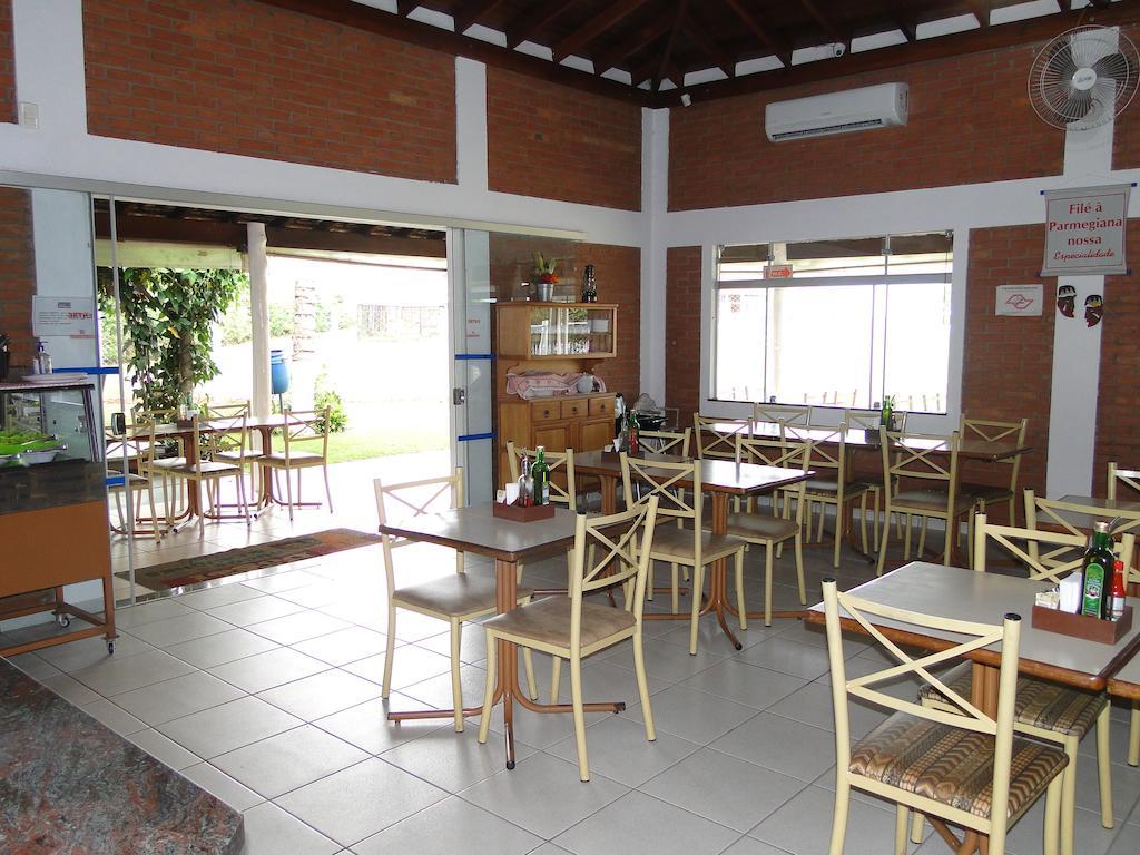 Hotel Pousada Vale Do Sol Em Pompeia Bagian luar foto