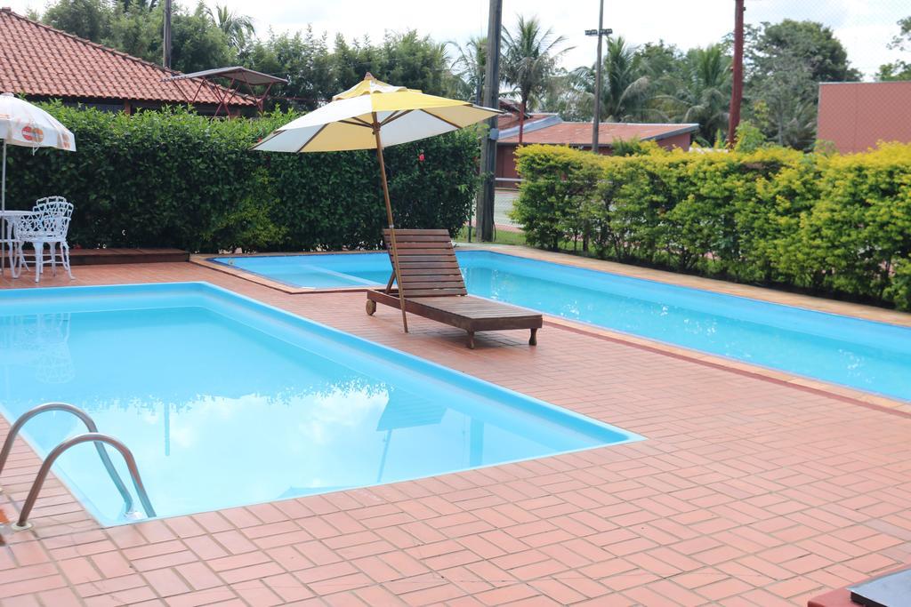 Hotel Pousada Vale Do Sol Em Pompeia Bagian luar foto